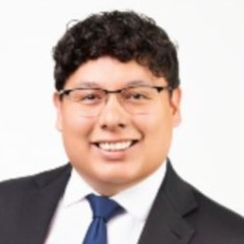 Headshot of Leo Bello Luna