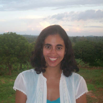 Headshot of Neda Farzan