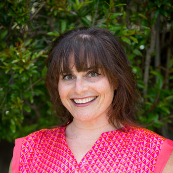 Headshot of Dina Wallin