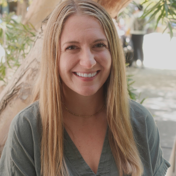 Headshot of Kirsten Douglass