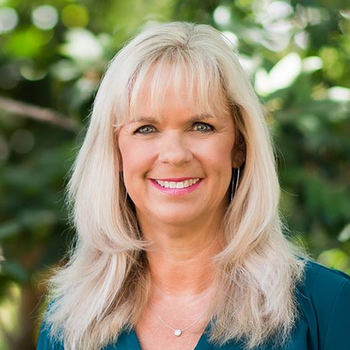 Headshot of Lisa Hart